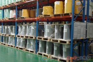 廣州貨架廠專業(yè)定制 托盤(pán)倉(cāng)儲(chǔ)貨架與物流臺(tái)車的全方位解決方案